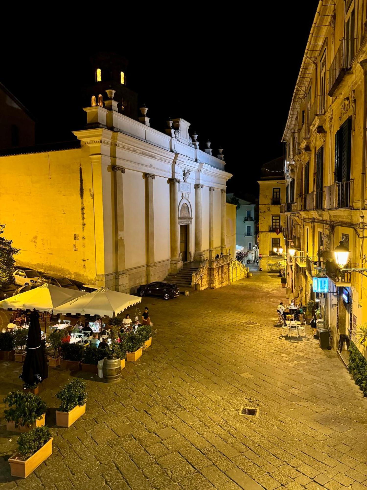 Residenza D'Artista Al Duomo1 Hotel Salerno Exterior foto